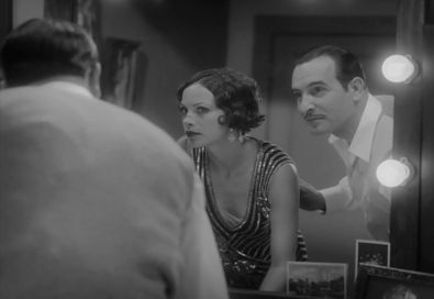 Valentin gives Peppy her mark of distinction The Artist (63)