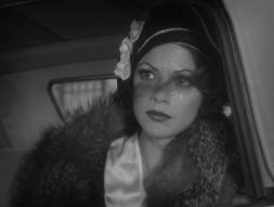 The Artist Peppy secretly finances Valentin's auction