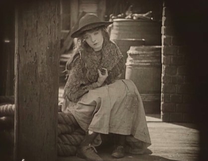 Lillian Gish as Lucy Barrows in Broken Blossoms