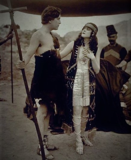Theda Bara as Salome, with Albert Roscoe